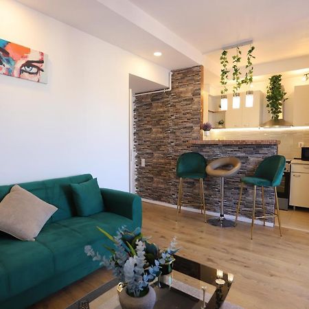 Apartament Beauty Smarald By Cosmopolis Stefanestii de Jos Buitenkant foto